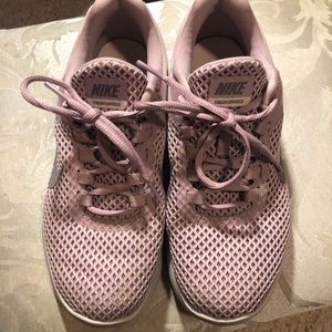 Lavender Nike Lunar Converge sneakers